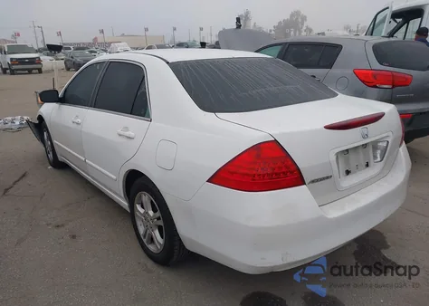 2007 Honda Accord 2.4 Ex z USA, uszkodzony, nr VIN 1HGCM56797A138242